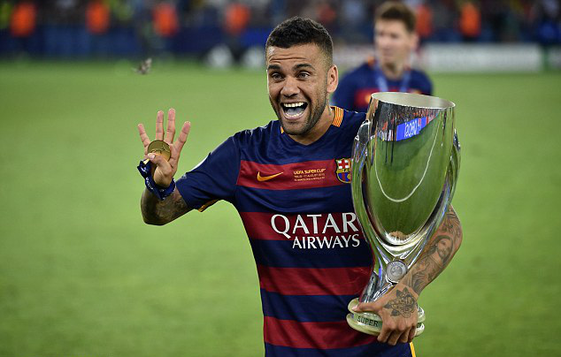 Hậu vệ phải hay nhất thế giới trong 10 năm qua Dani Alves 1 Hậu vệ phải hay nhất thế giới - Dani Alves