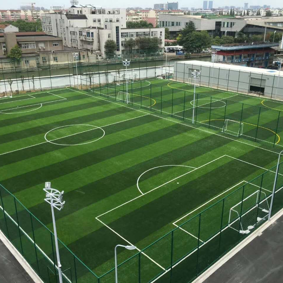 Kích thước sân bóng 5 người thường sẽ là bao nhiêu m2? 1 Kích thước sân bóng 5 người thường sẽ là bao nhiêu m2?