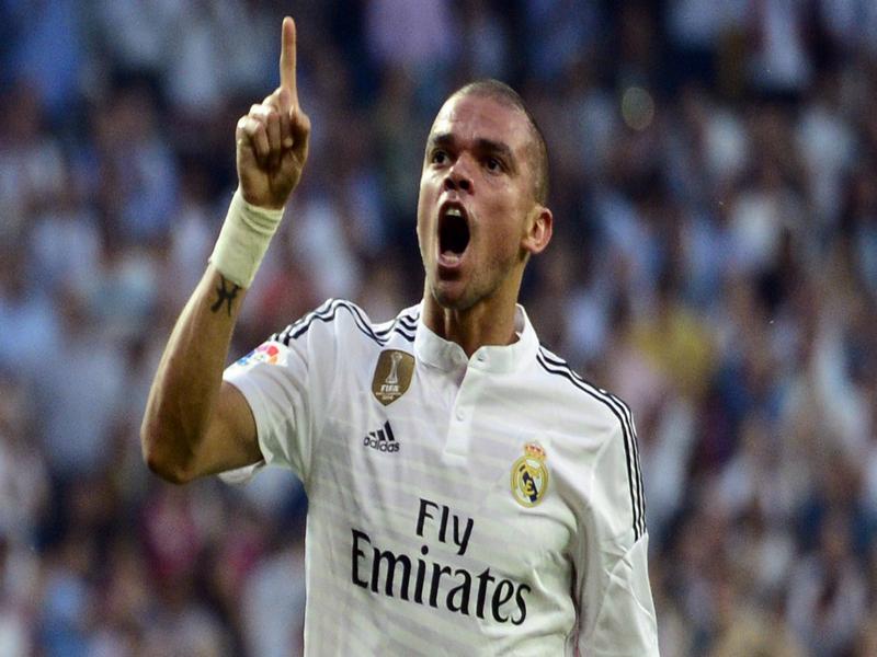 Pepe là một cầu thủ bóng đá chuyên nghiệp có sự nghiệp và danh hiệu đáng ngưỡng mộ Pepe là một cầu thủ bóng đá chuyên nghiệp có sự nghiệp và danh hiệu đáng ngưỡng mộ