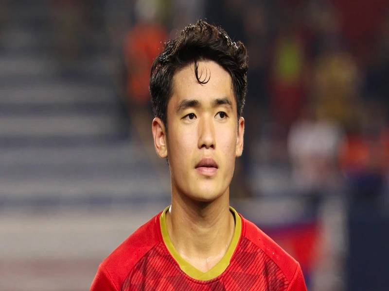 Cầu thủ Huỳnh Tấn Sinh - Sao mai đầy hứa hẹn của Việt Nam 5 Cầu thủ Huỳnh Tấn Sinh - Sao mai đầy hứa hẹn của Việt Nam