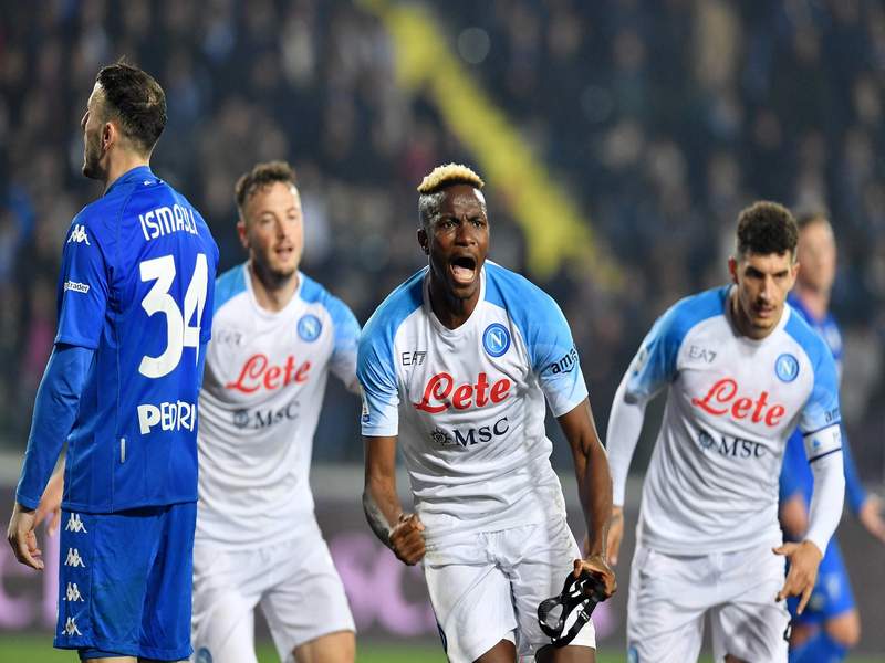 CLB Napoli với hơn 90 năm lịch sử là một trong những đội bóng hàng đầu của Ý CLB Napoli với hơn 90 năm lịch sử là một trong những đội bóng hàng đầu của Ý