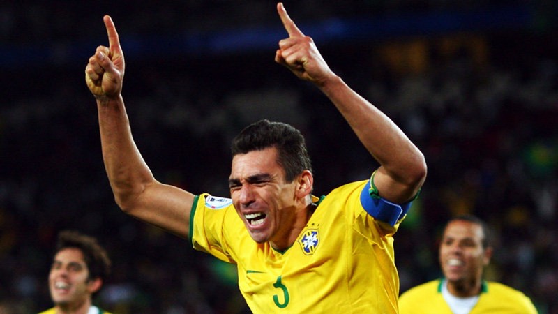 Lucio cũng là một cái tên ấn tượng trong lịch sử Brazil Lucio cũng là một cái tên ấn tượng trong lịch sử Brazil