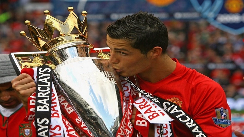 Ronaldo đã giành được những danh hiệu ngay từ năm tháng đầu sự nghiệp của mình Ronaldo đã giành được những danh hiệu ngay từ năm tháng đầu sự nghiệp của mình