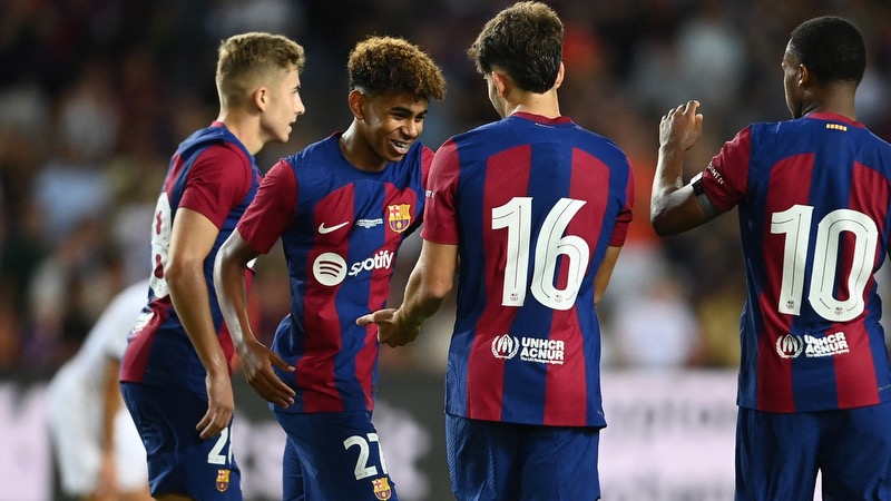 Hiện nay Barca đang nỗ lực rất nhiều để quay trở lại đỉnh cao Hiện nay Barca đang nỗ lực rất nhiều để quay trở lại đỉnh cao