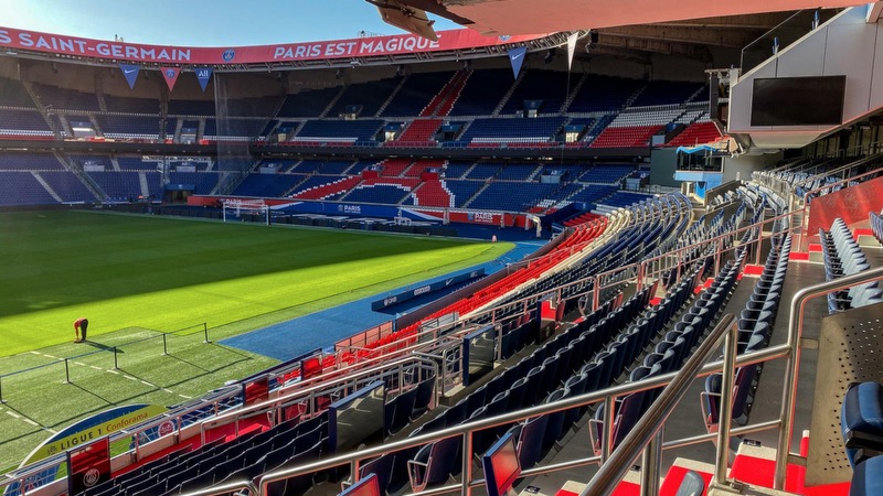 Sân vận động Parc des Princes được mang một cái biệt danh thực sự ấn tượng Sân vận động Parc des Princes được mang một cái biệt danh thực sự ấn tượng