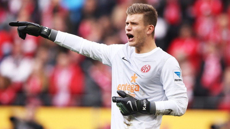 Thủ môn Loris Sven Karius đã từng được đánh giá là cái tên rất tiềm năng Thủ môn Loris Sven Karius đã từng được đánh giá là cái tên rất tiềm năng