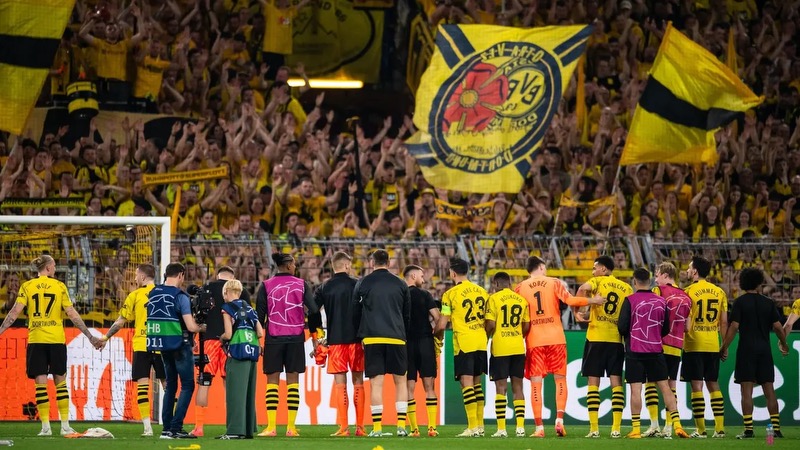 Câu lạc bộ Borussia Dortmund xứng đáng là một đội bóng hàng đầu thế giới Câu lạc bộ Borussia Dortmund xứng đáng là một đội bóng hàng đầu thế giới