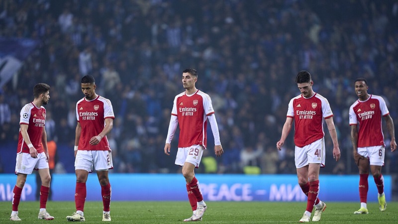 Câu lạc bộ Arsenal đã 2 lần thất bại cay đắng trong 2 mùa giải liên tiếp Câu lạc bộ Arsenal đã 2 lần thất bại cay đắng trong 2 mùa giải liên tiếp