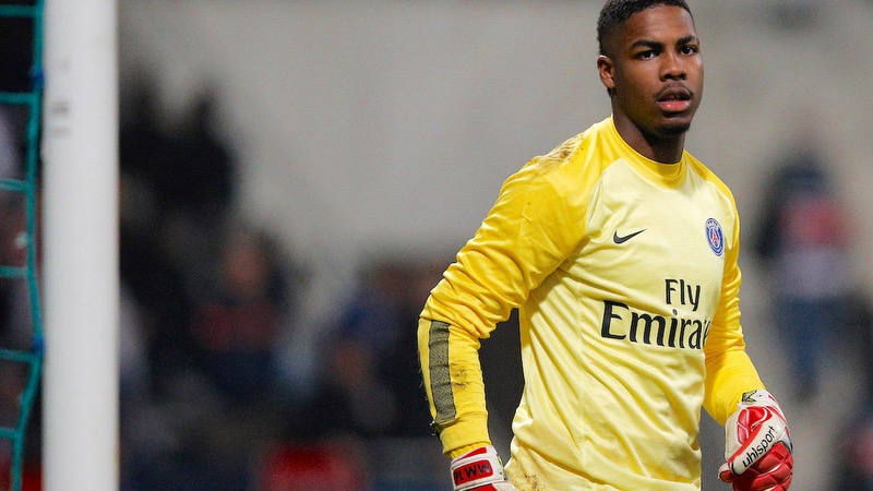 Thủ môn Mike Maignan từng thất bại với PSG Thủ môn Mike Maignan từng thất bại với PSG