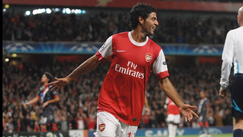 Cầu thủ Carlos Vela đã được rất nhiều người hâm mộ biết đến khi chơi bóng cho Arsenal Cầu thủ Carlos Vela đã được rất nhiều người hâm mộ biết đến khi chơi bóng cho Arsenal