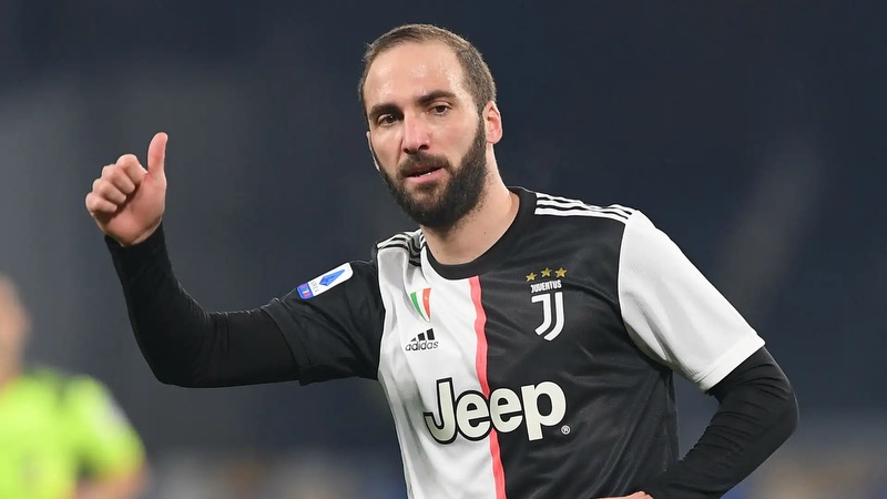 Cầu thủ Gonzalo Higuain xứng đáng được tôn trọng hơn như vậy Cầu thủ Gonzalo Higuain xứng đáng được tôn trọng hơn như vậy