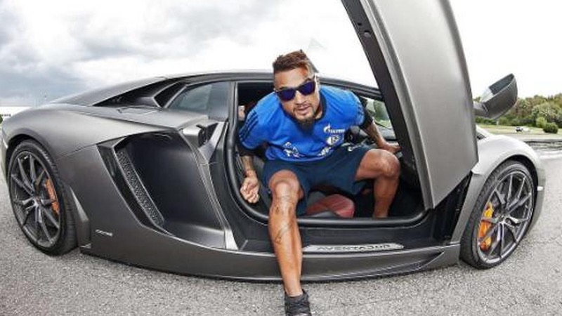 Nhưng cầu thủ Kevin-Prince Boateng là một tay chơi khét tiếng Nhưng cầu thủ Kevin-Prince Boateng là một tay chơi khét tiếng