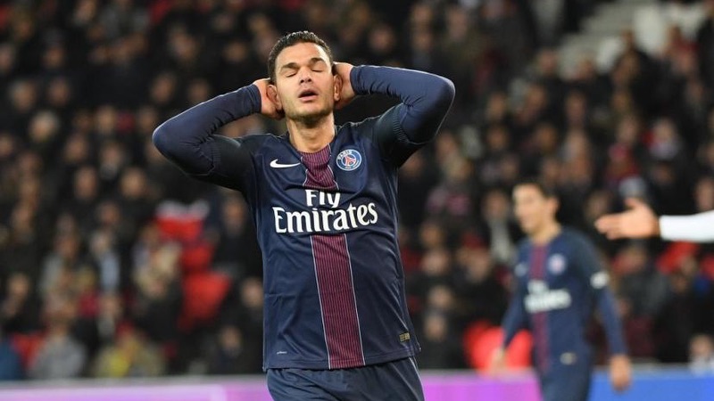 Cầu thủ Hatem Ben Arfa luôn là một nhân tố xấu trong bất cứ tập thể nào Cầu thủ Hatem Ben Arfa luôn là một nhân tố xấu trong bất cứ tập thể nào
